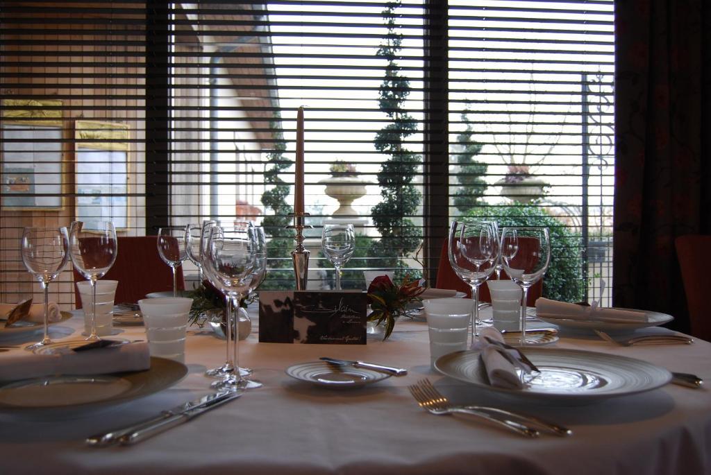 Achêne Hostellerie Gilain מראה חיצוני תמונה